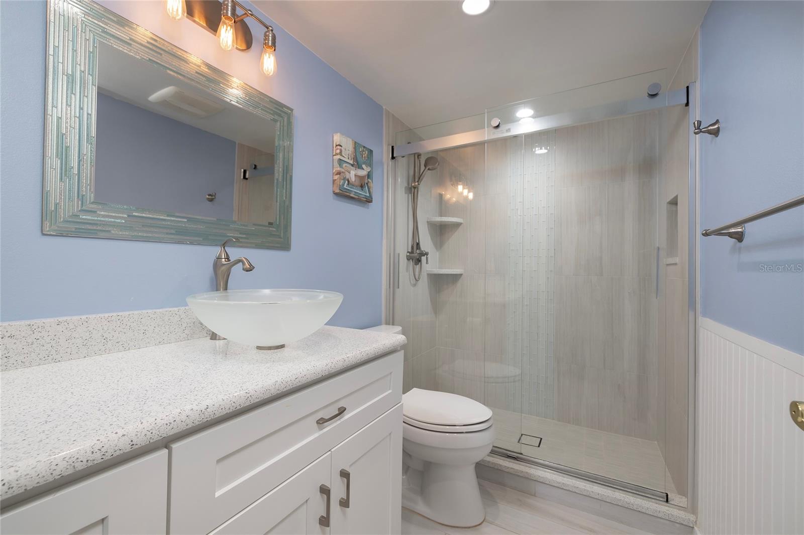 Image 17 of 20 For 770 Island Way N304