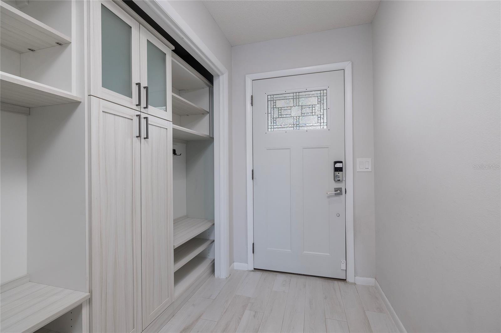 Image 3 of 20 For 770 Island Way N304