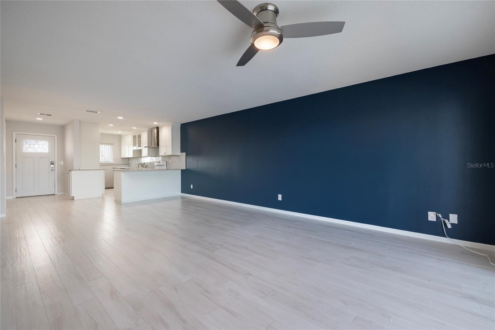 Image 7 of 20 For 770 Island Way N304