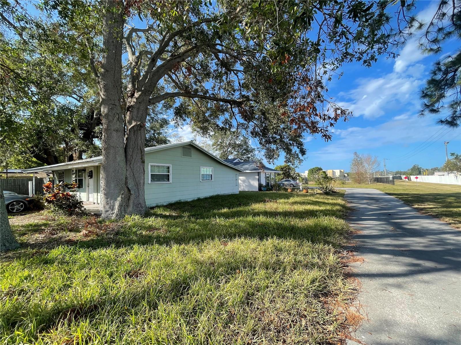 Image 17 of 31 For 701 54th Street S