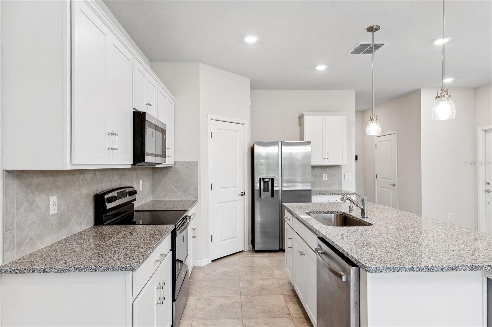 Image 10 of 41 For 5481 Elmview Crossing