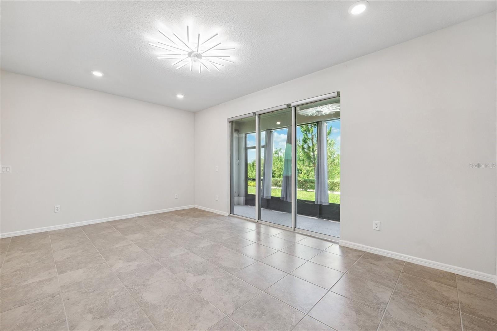 Image 12 of 41 For 5481 Elmview Crossing