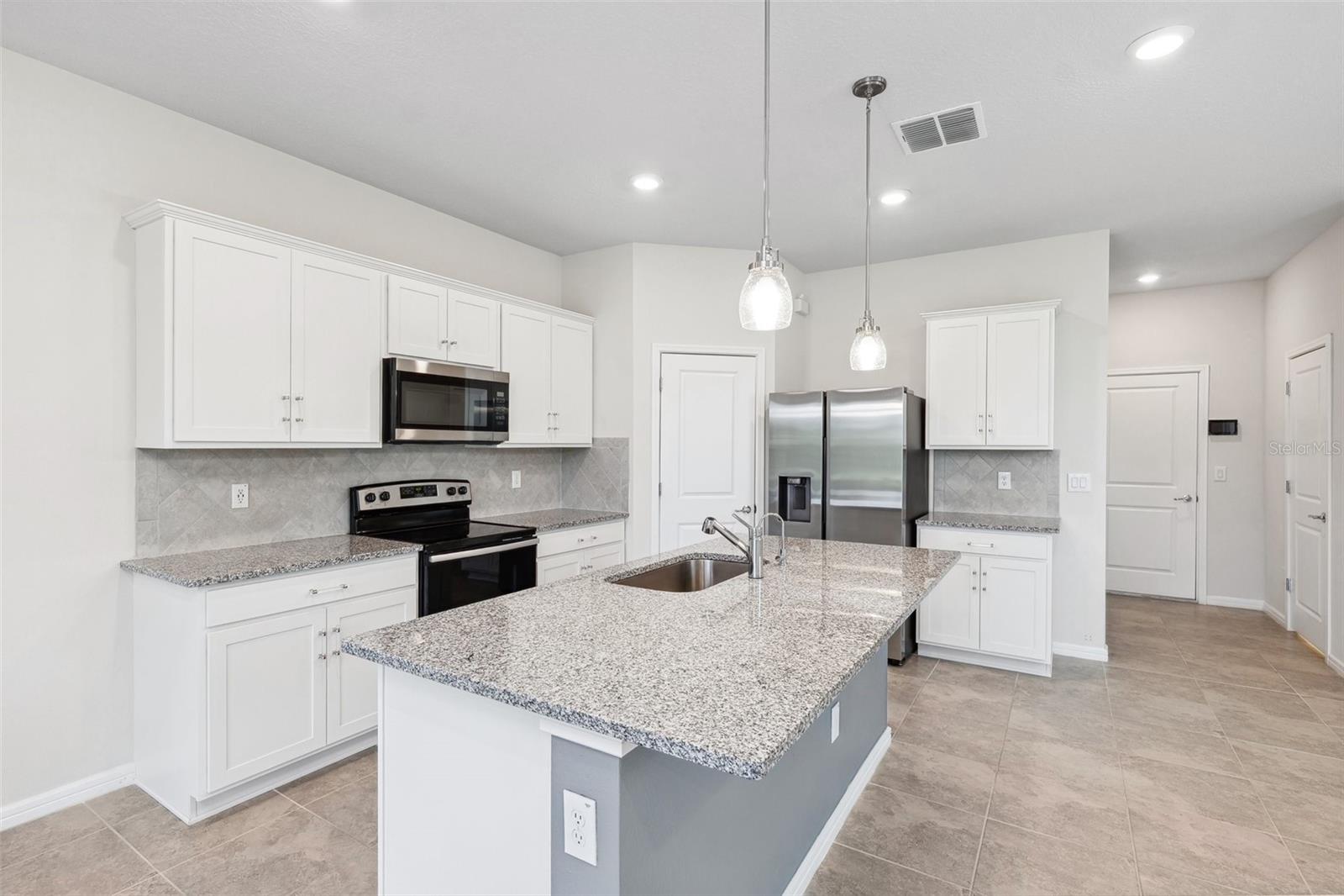 Image 9 of 41 For 5481 Elmview Crossing