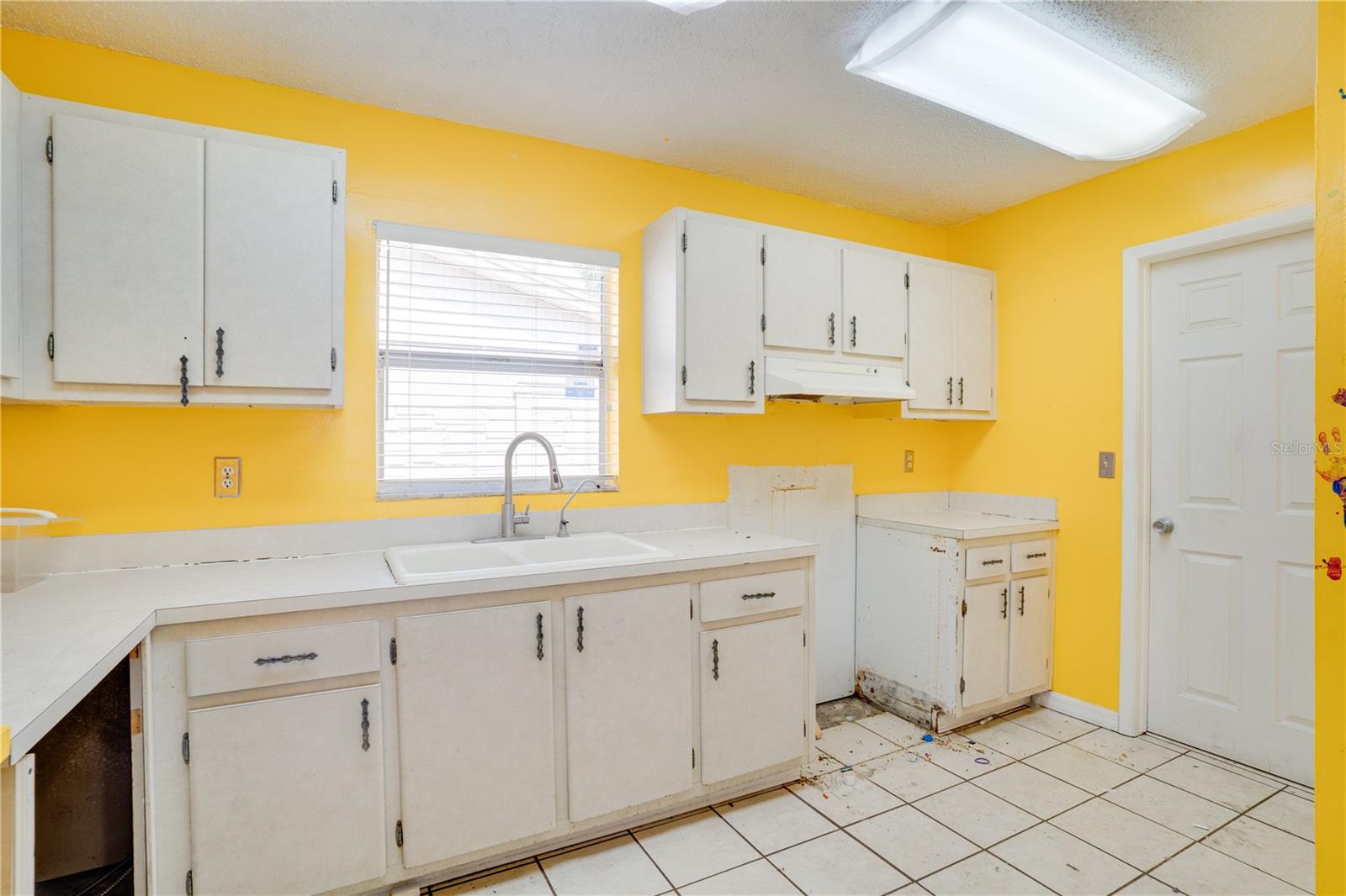 Image 11 of 35 For 8277 82nd Avenue N