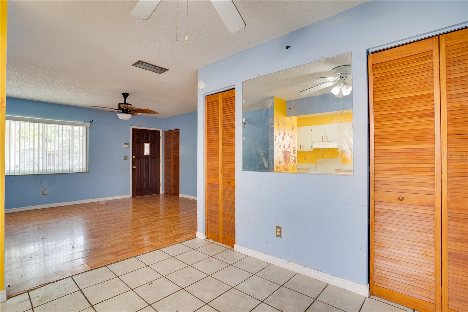 Image 12 of 35 For 8277 82nd Avenue N