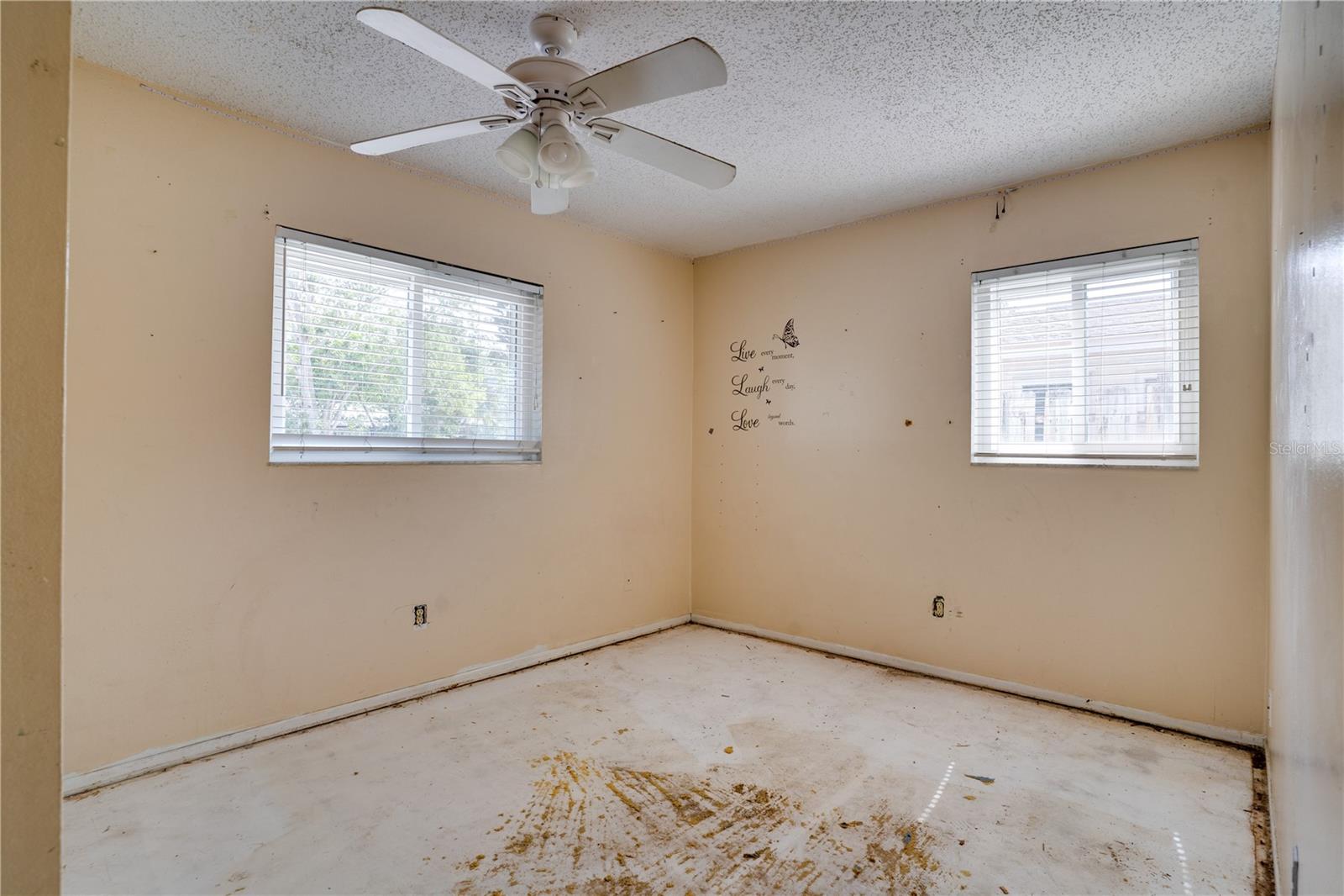 Image 16 of 35 For 8277 82nd Avenue N