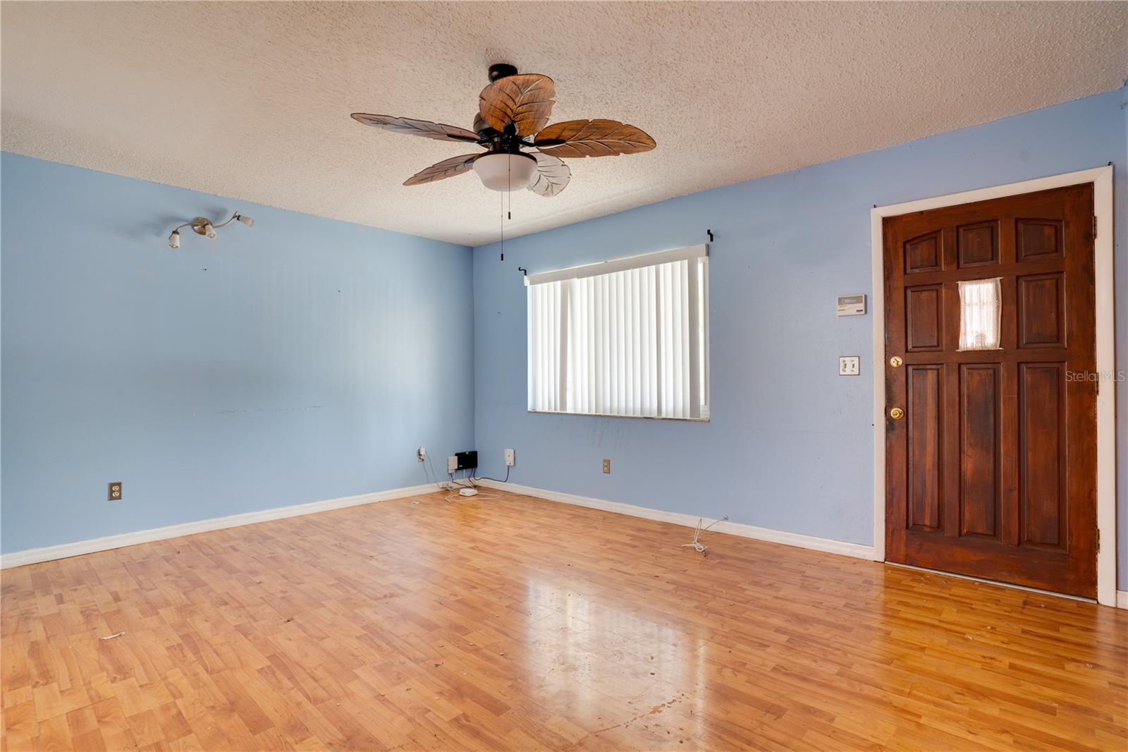 Image 6 of 35 For 8277 82nd Avenue N