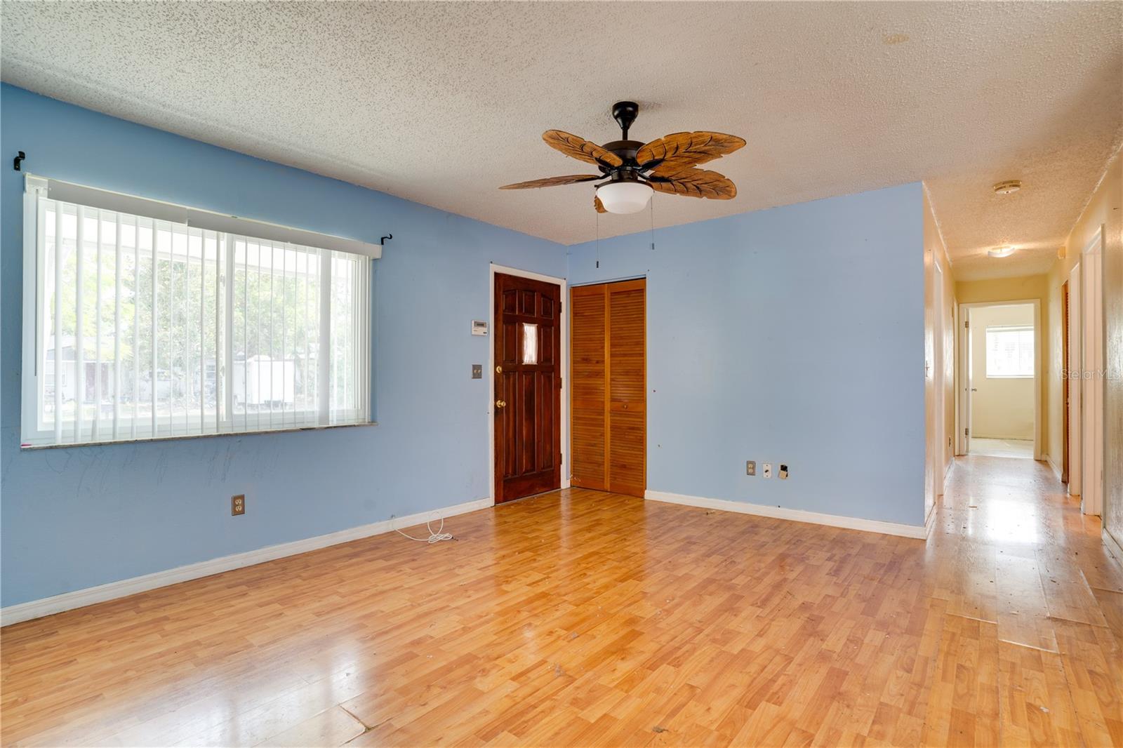 Image 7 of 35 For 8277 82nd Avenue N