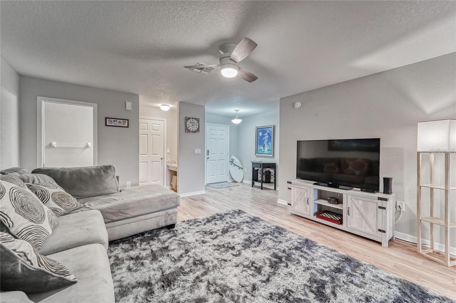 Image 8 of 30 For 13822 Harvestwood Lane
