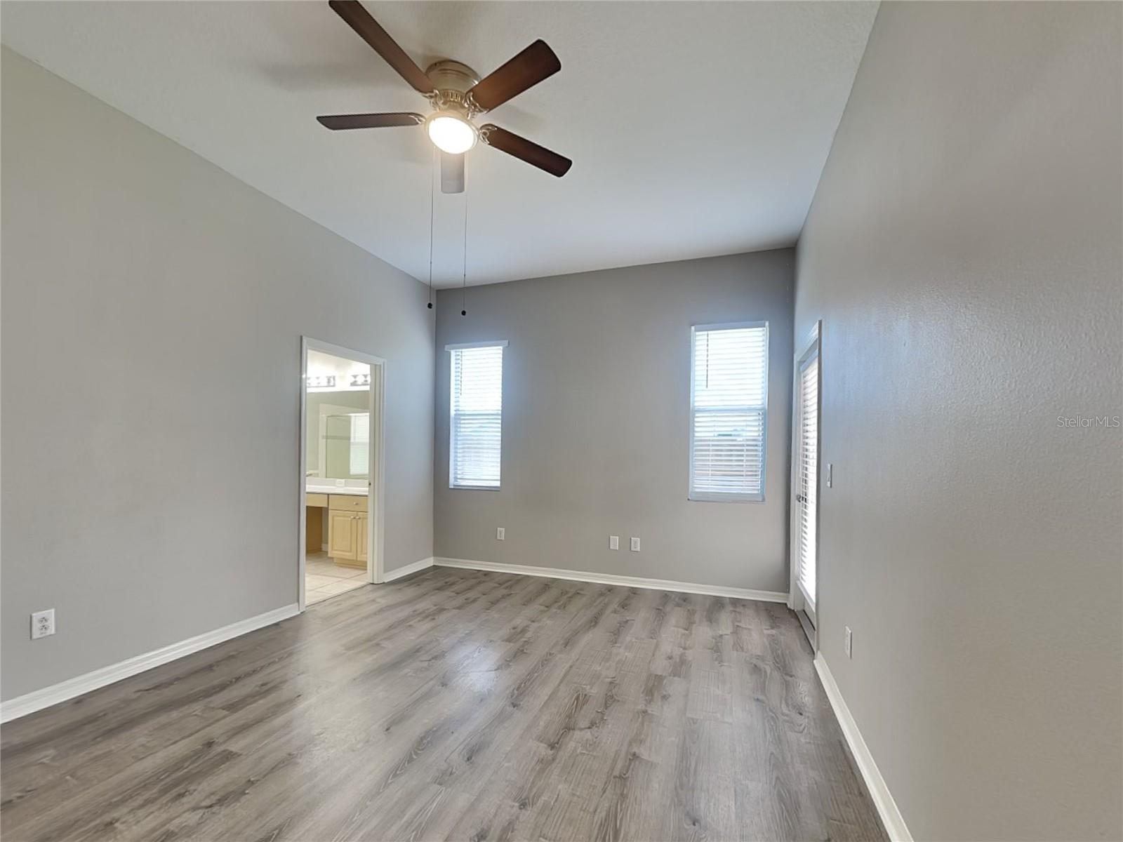 Image 10 of 23 For 5547 Braddock Drive