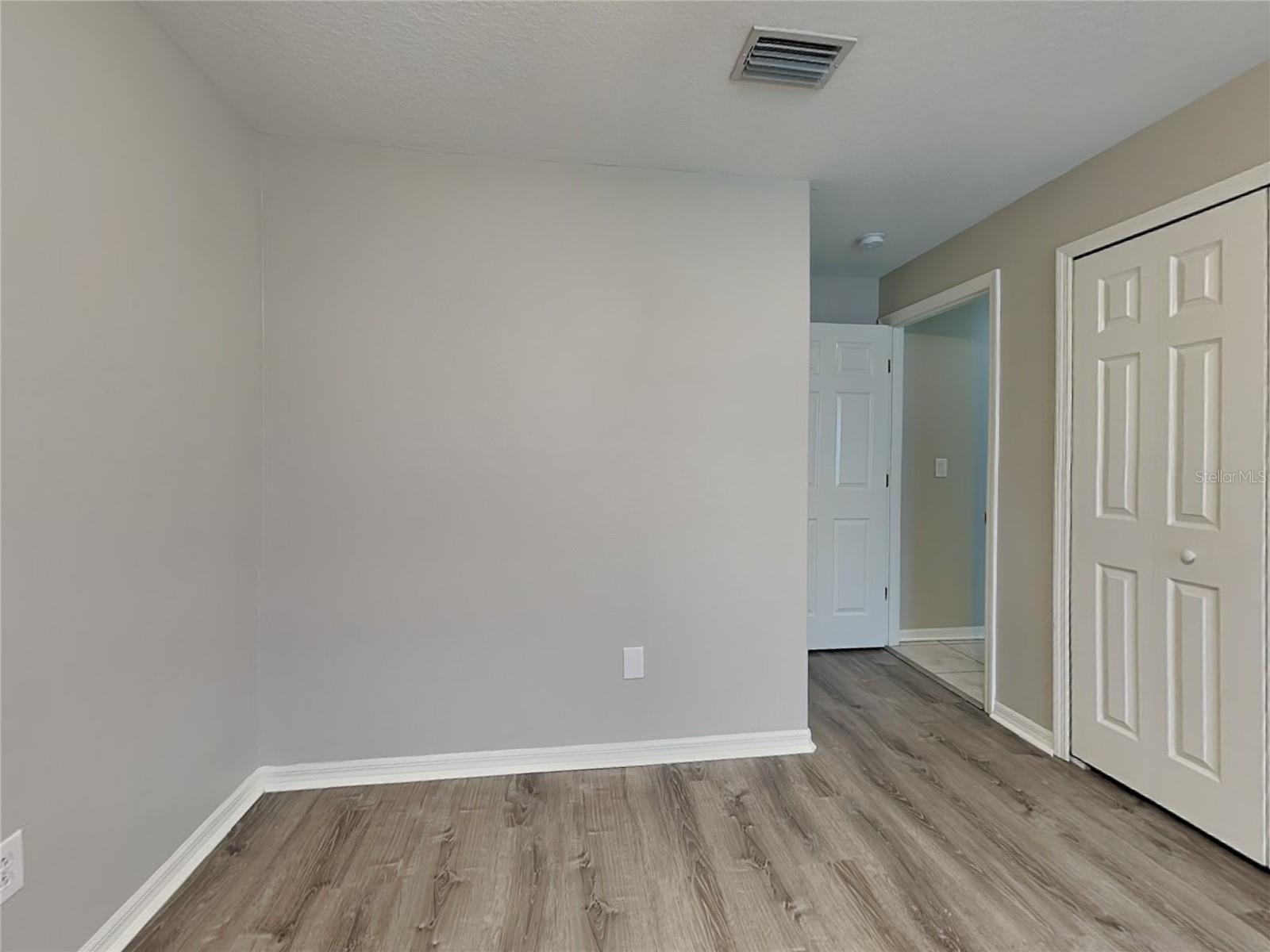 Image 17 of 23 For 5547 Braddock Drive