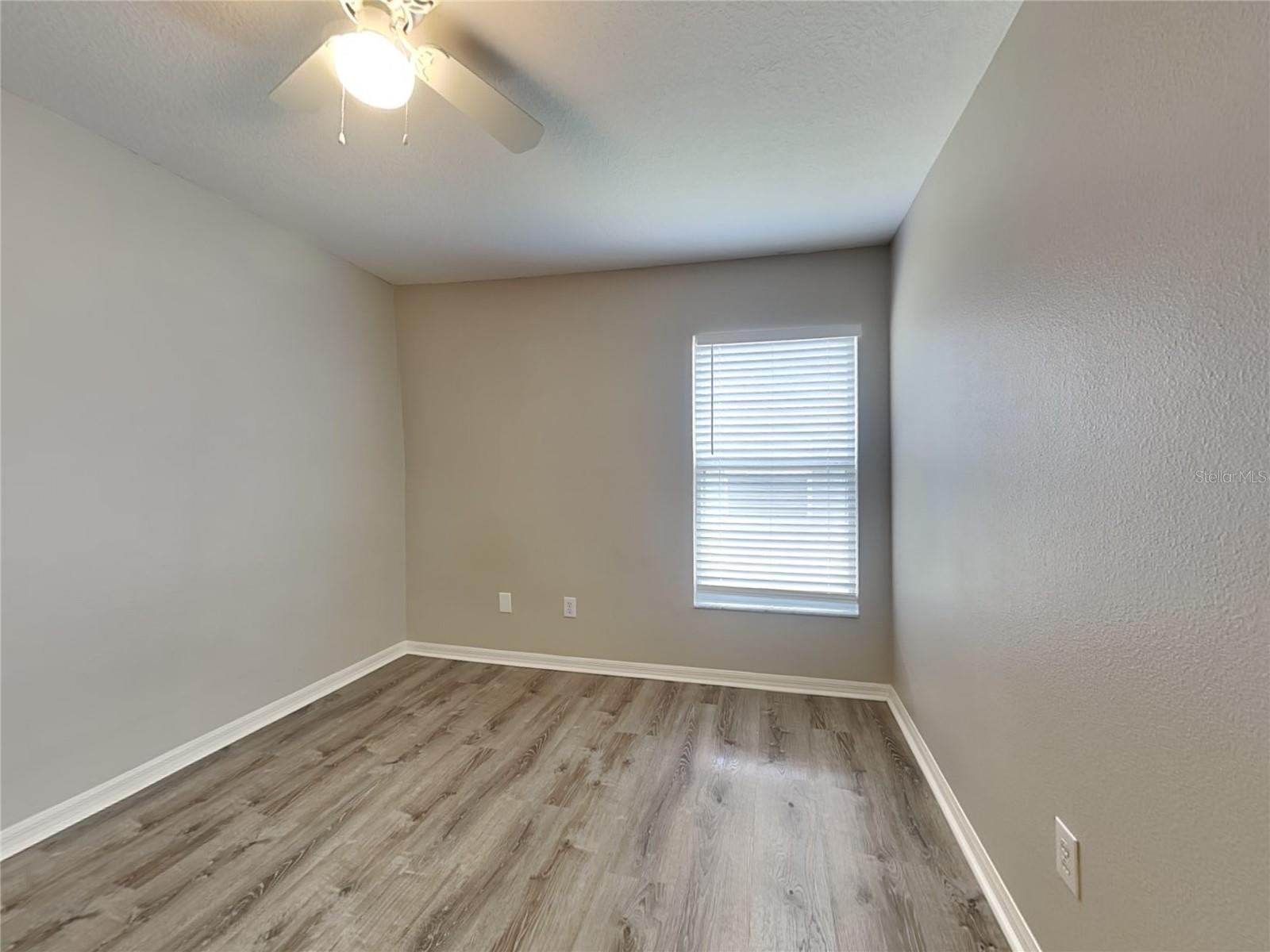 Image 19 of 23 For 5547 Braddock Drive