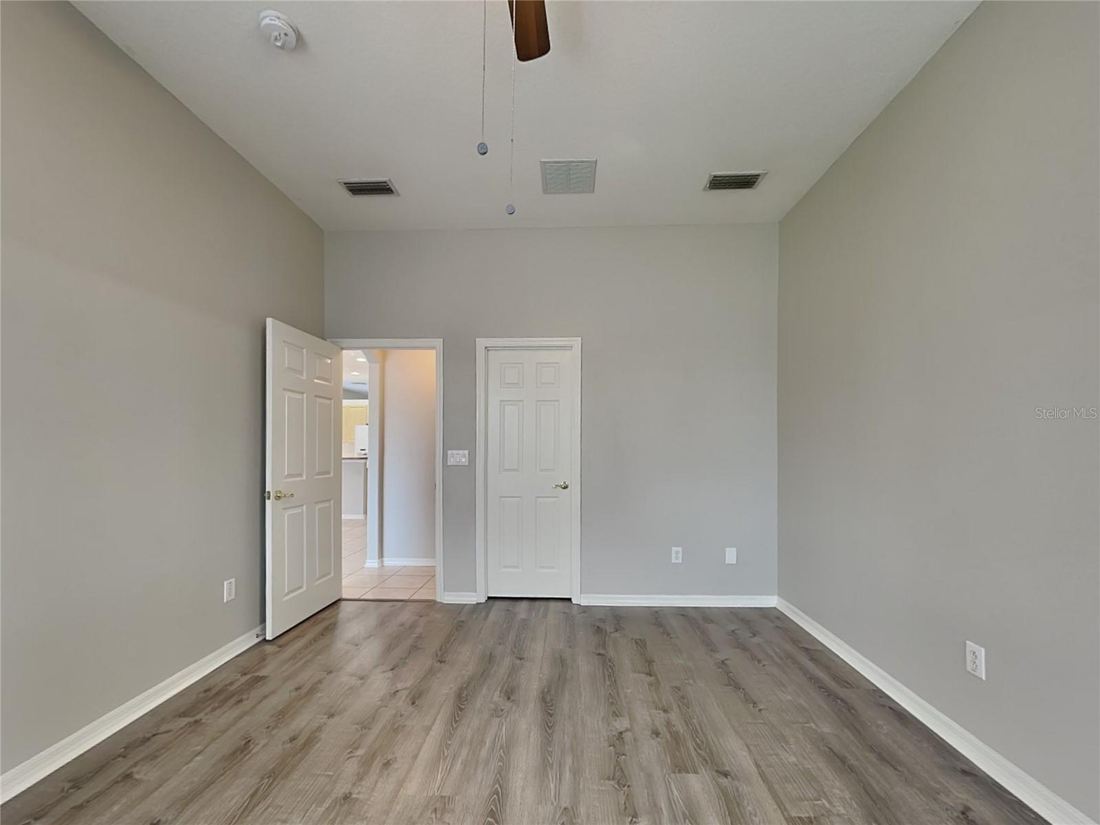 Image 9 of 23 For 5547 Braddock Drive