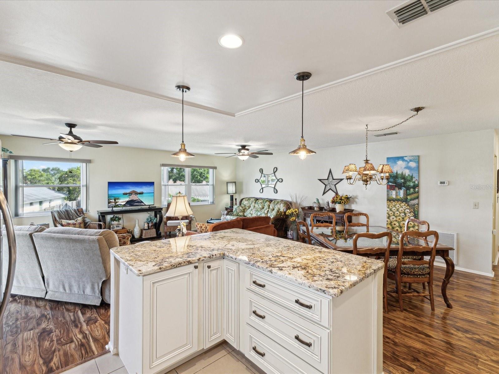 Image 7 of 19 For 5980 Terrace Park Drive N 214