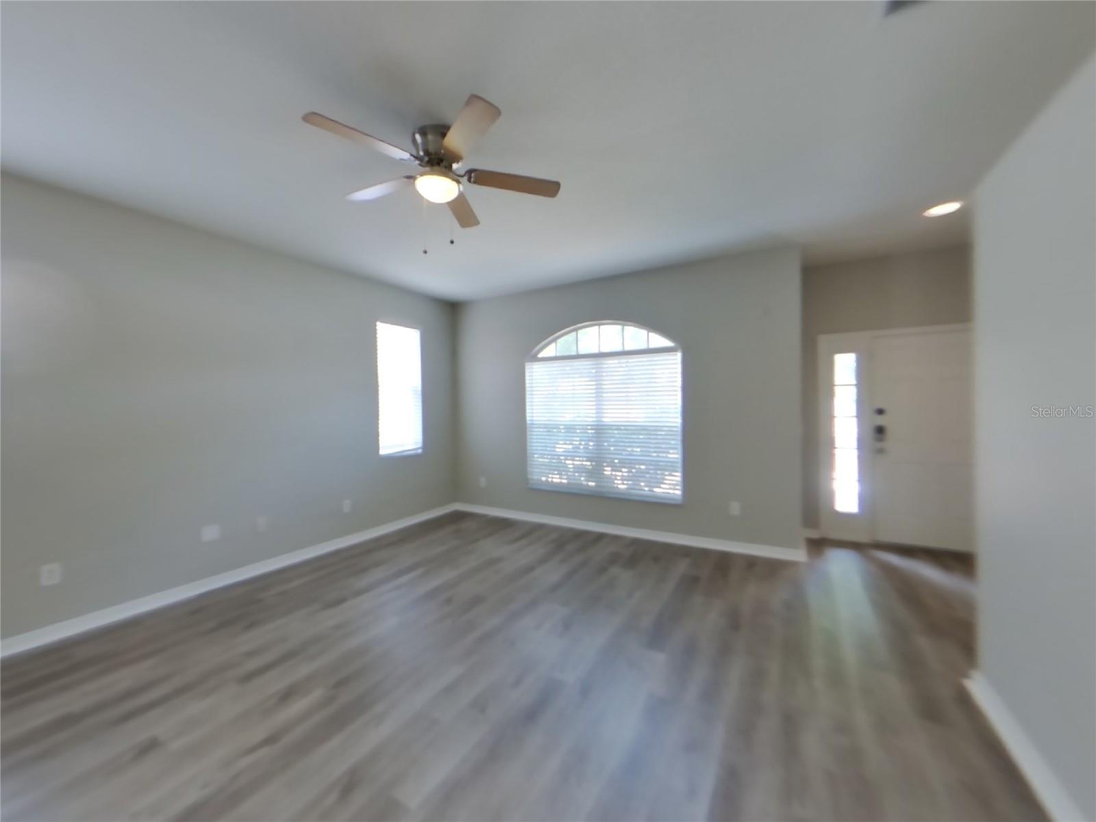 Image 3 of 16 For 6209 Crickethollow Drive