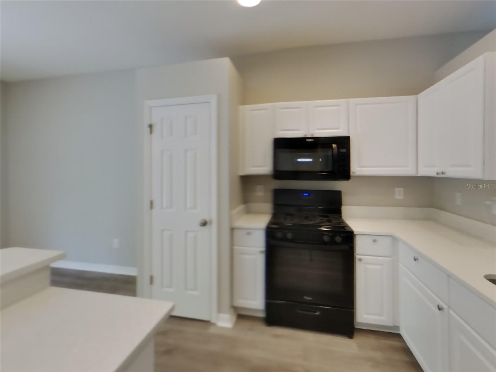 Image 6 of 16 For 6209 Crickethollow Drive