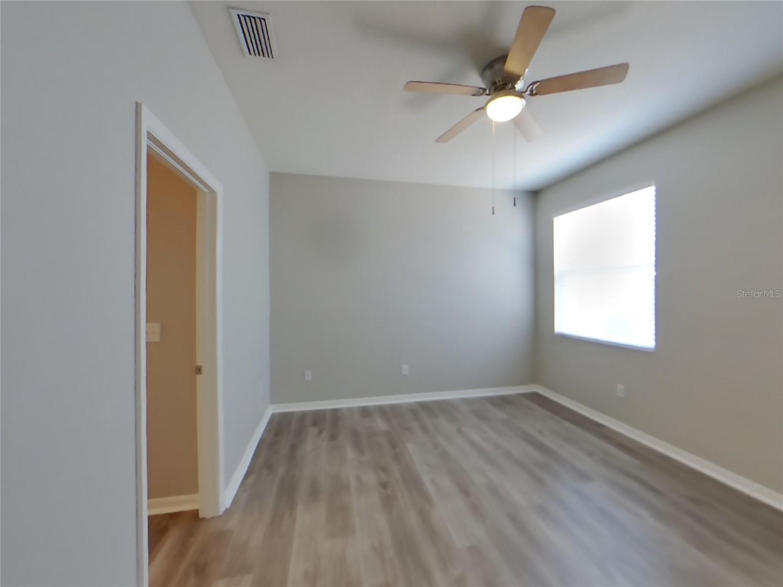 Image 8 of 16 For 6209 Crickethollow Drive