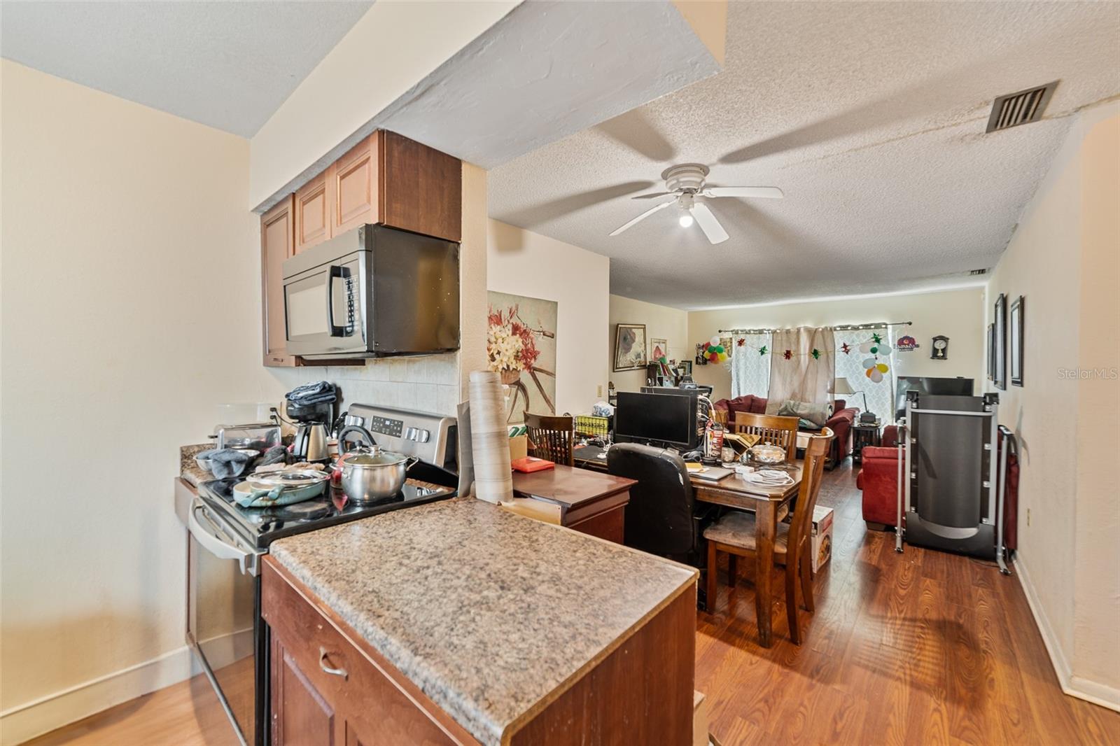 Image 11 of 19 For 4215 East Bay Drive 1103d