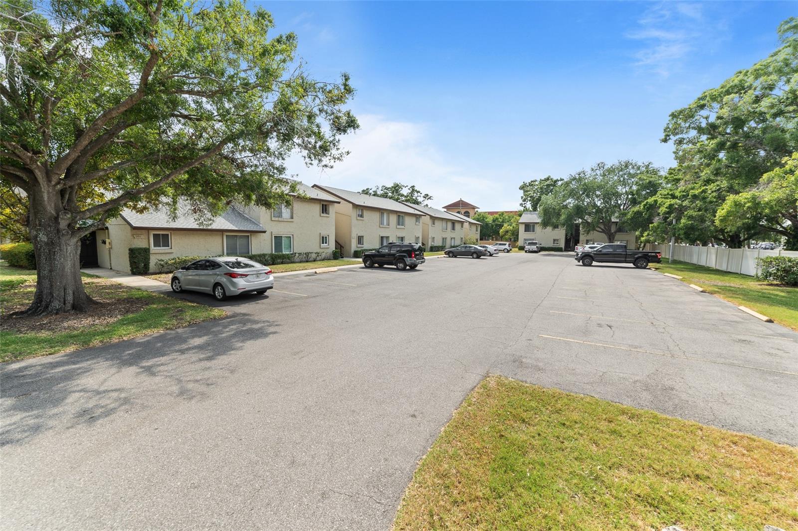 Image 4 of 19 For 4215 East Bay Drive 1103d
