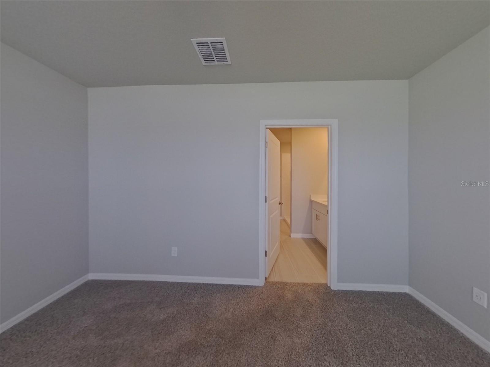 Image 7 of 16 For 7132 Boggy Creek Place