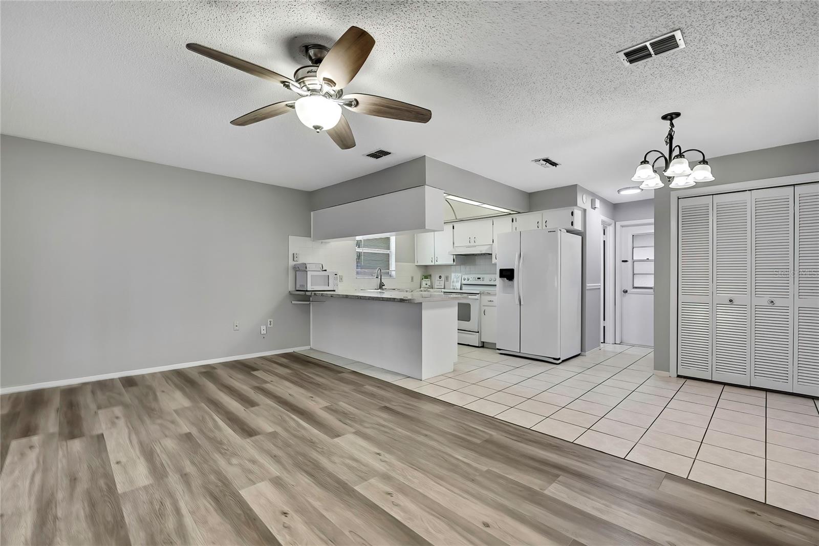 Image 11 of 39 For 2453 Keeport Drive