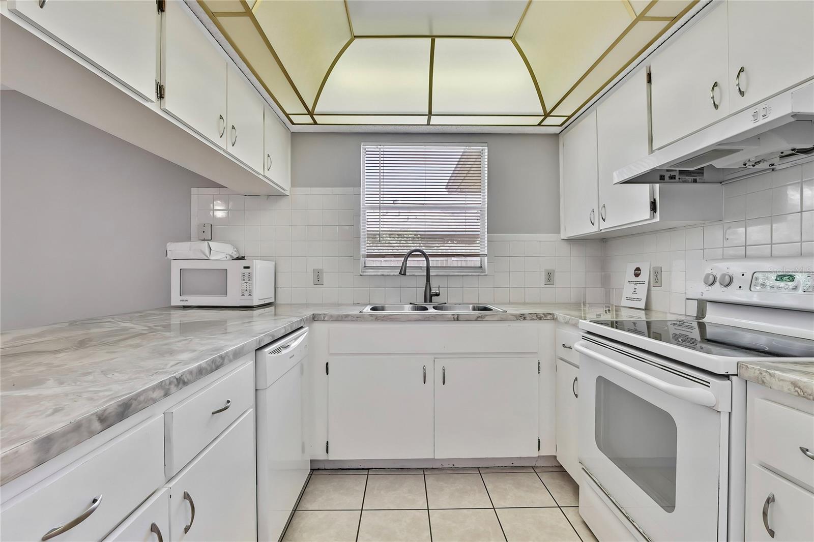 Image 13 of 39 For 2453 Keeport Drive