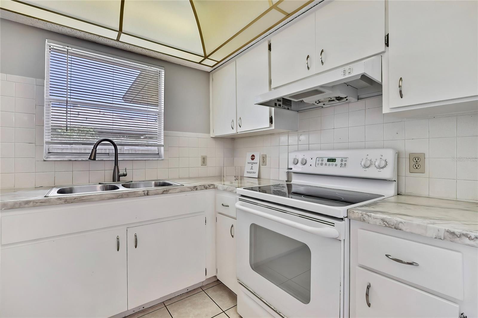 Image 14 of 39 For 2453 Keeport Drive