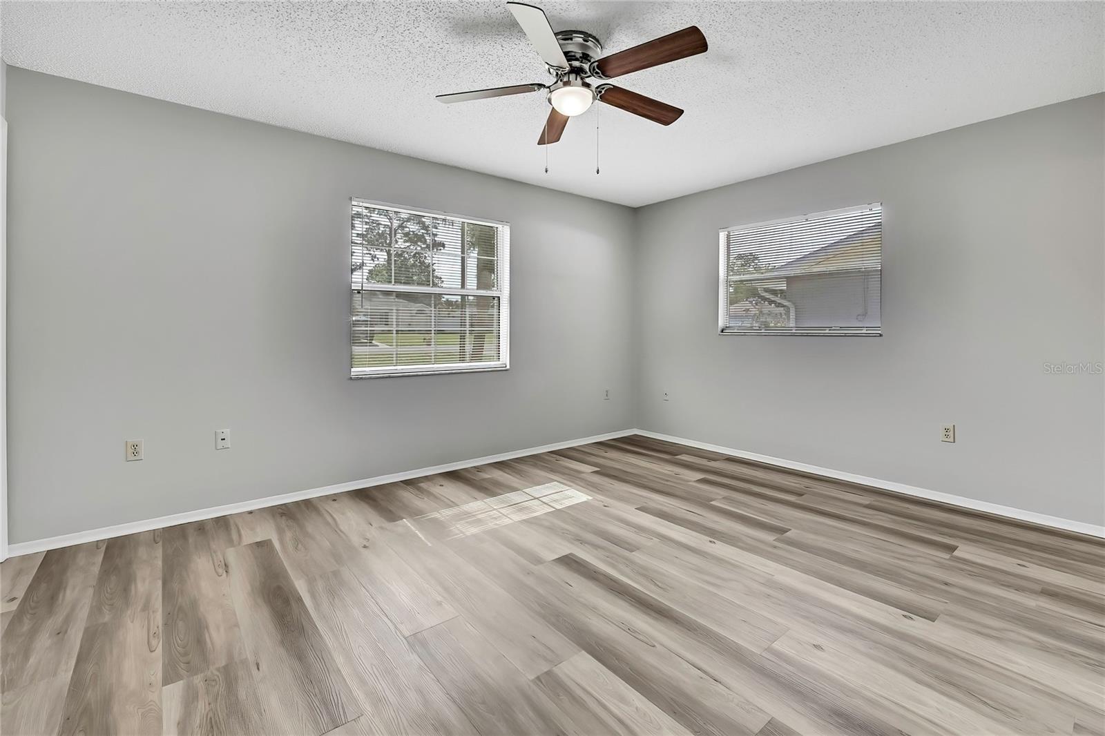 Image 17 of 39 For 2453 Keeport Drive