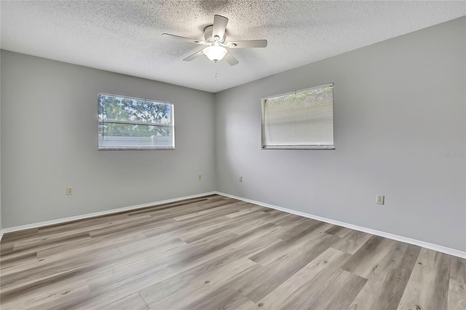 Image 22 of 39 For 2453 Keeport Drive