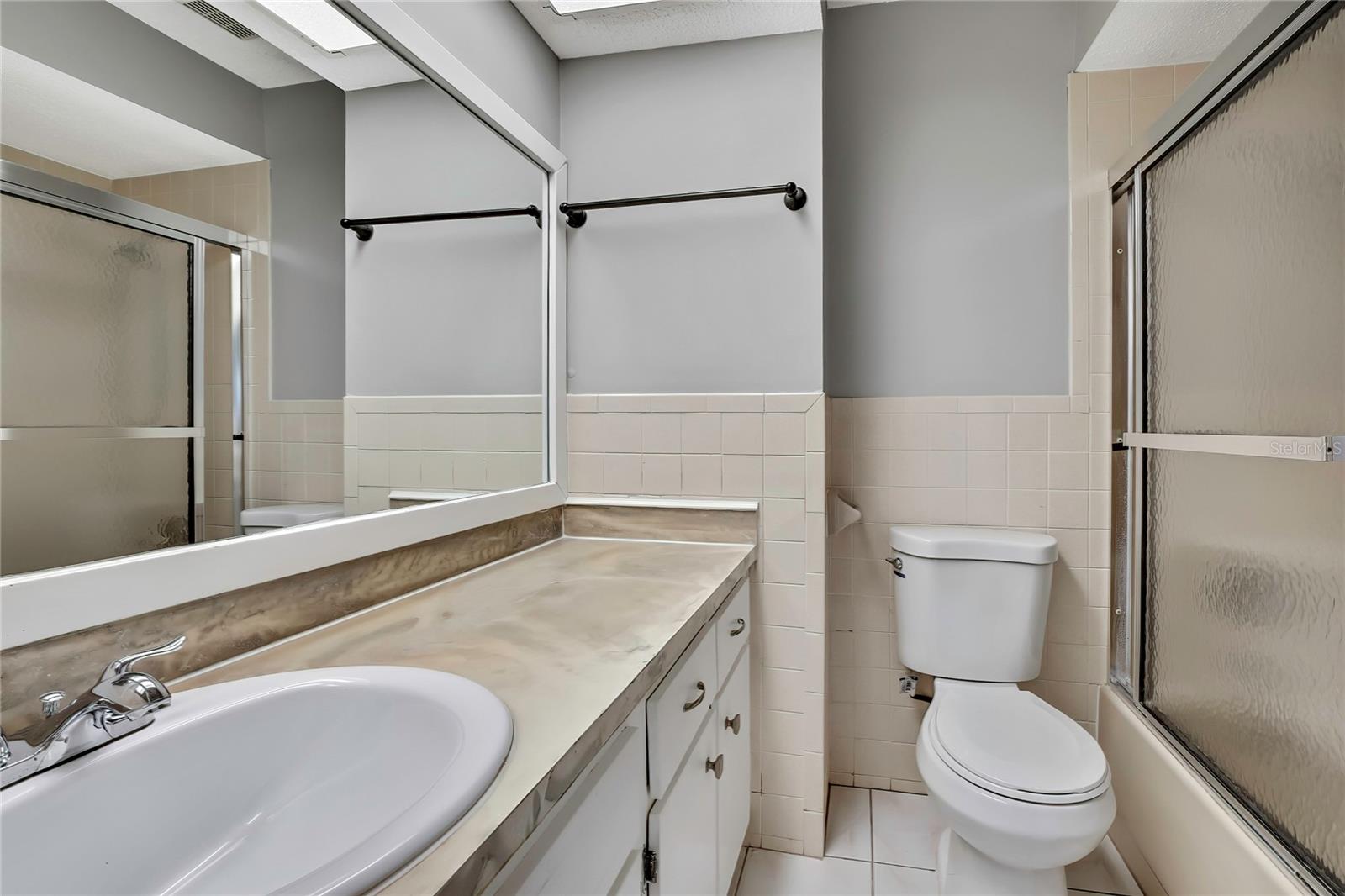 Image 23 of 39 For 2453 Keeport Drive