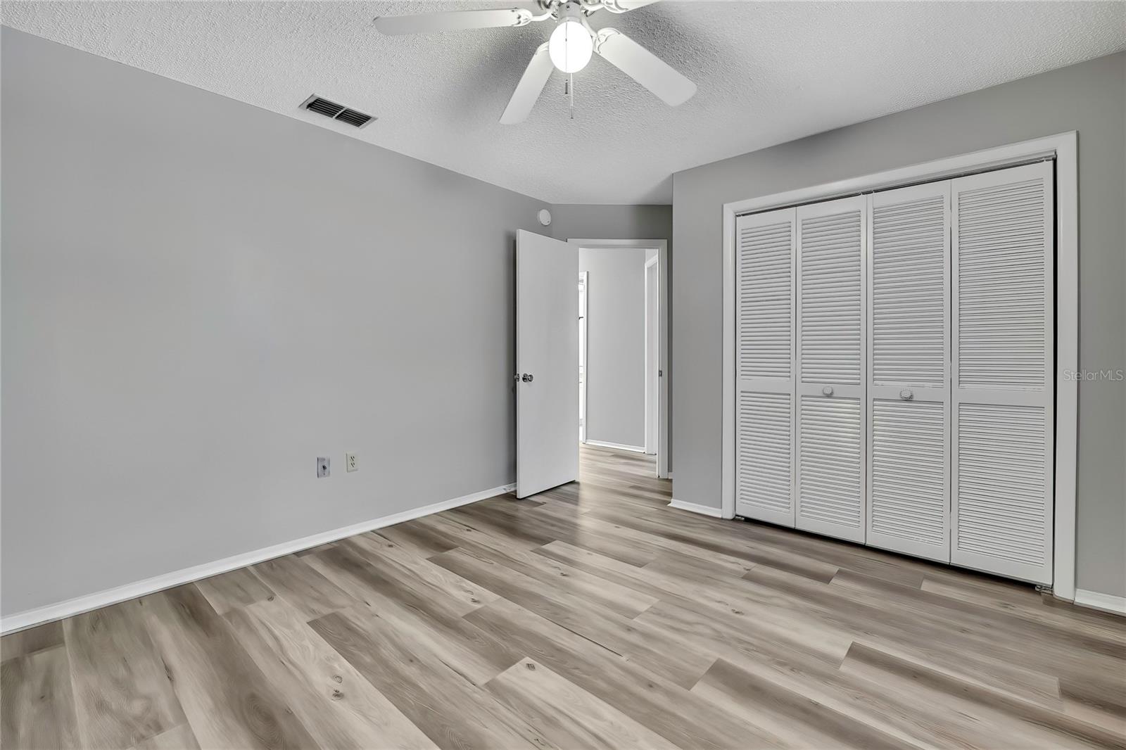 Image 25 of 39 For 2453 Keeport Drive
