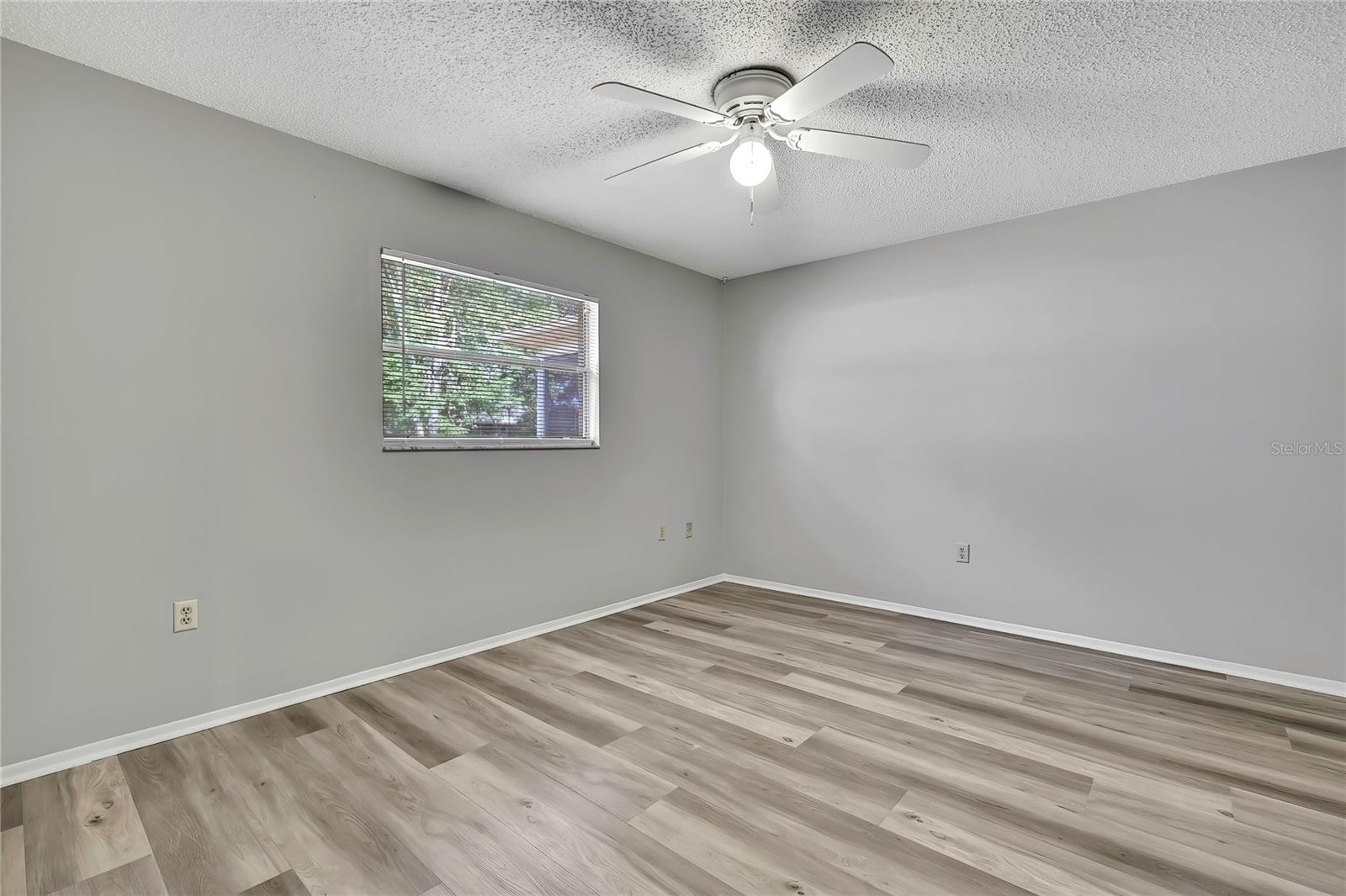 Image 27 of 39 For 2453 Keeport Drive