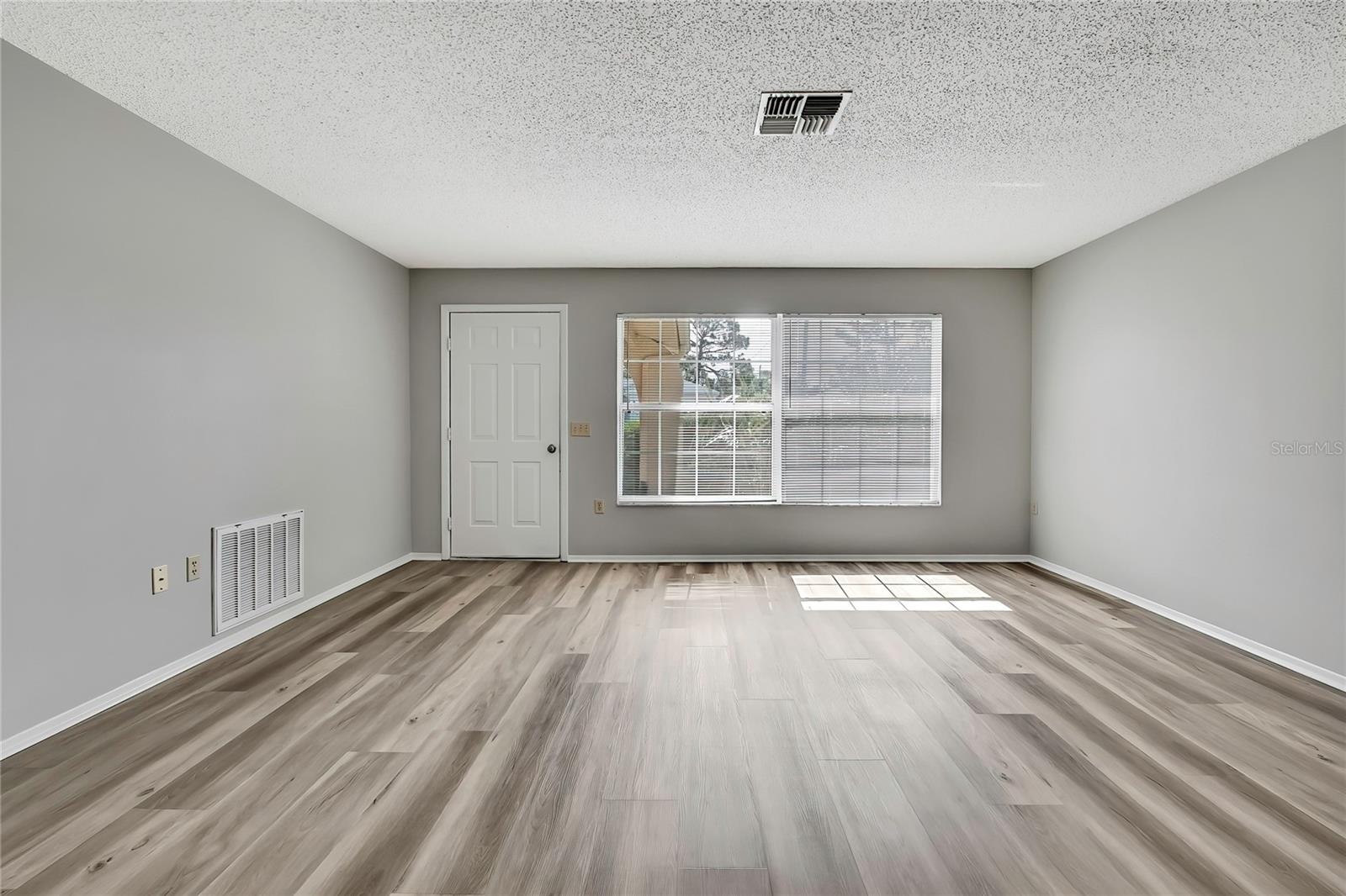 Image 5 of 39 For 2453 Keeport Drive