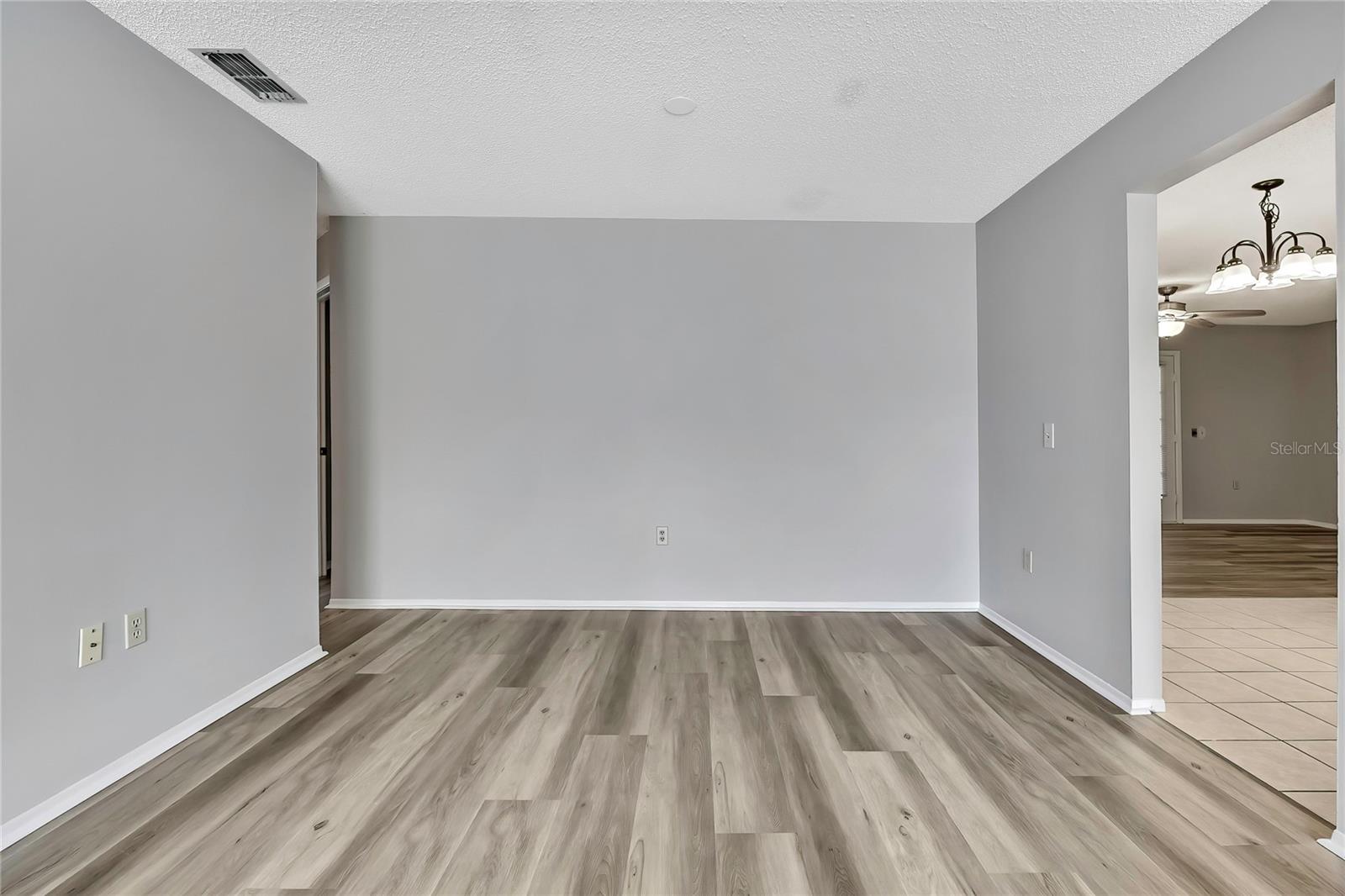 Image 8 of 39 For 2453 Keeport Drive