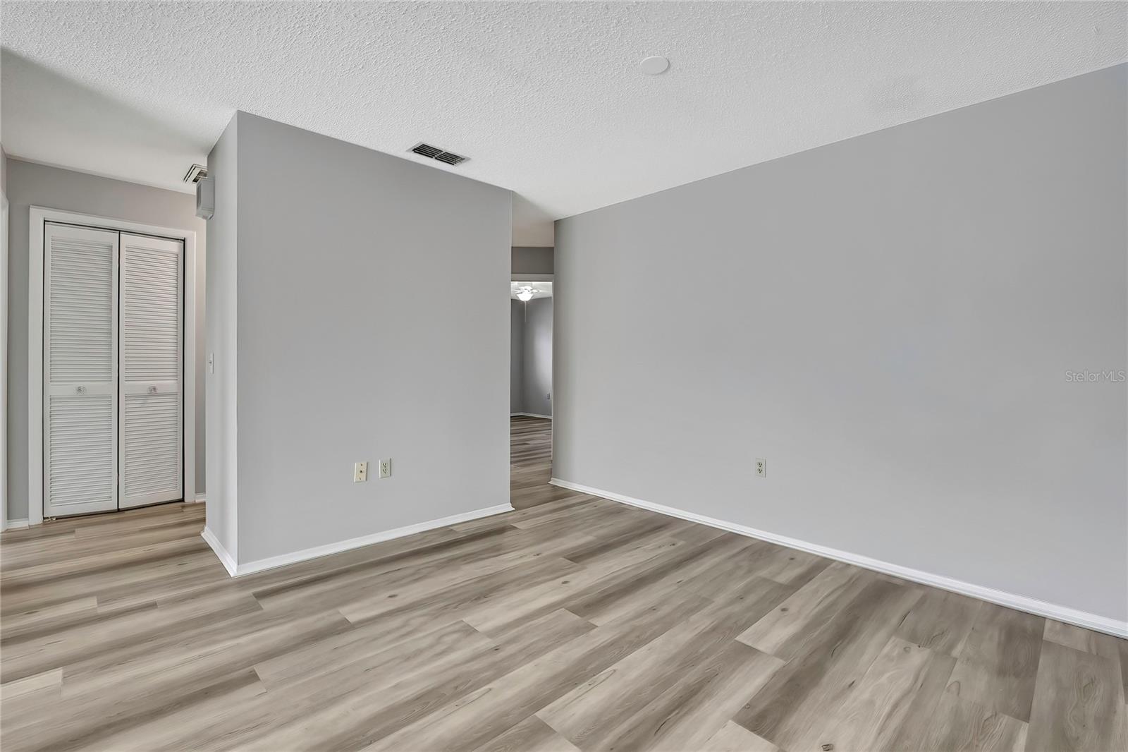 Image 9 of 39 For 2453 Keeport Drive