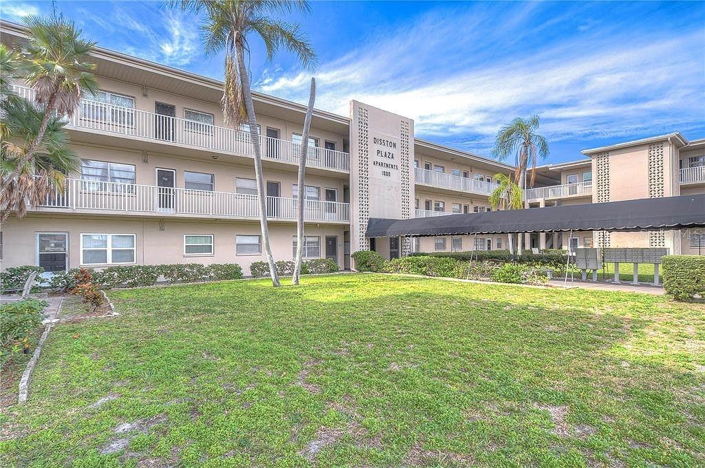 Listing Details for 1000 49th Street N 311, ST PETERSBURG, FL 33710