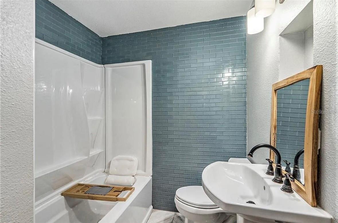 Image 15 of 22 For 2122 Ferris Avenue