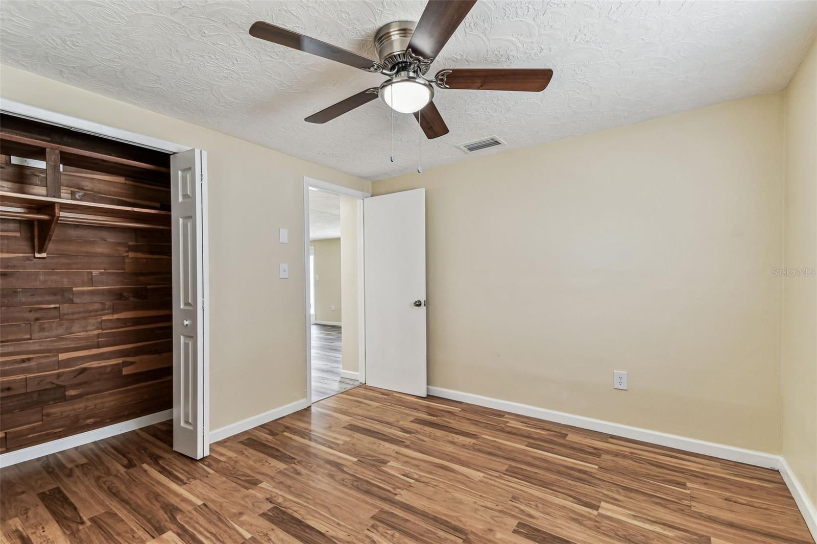 Image 14 of 61 For 5033 Tammy Lane