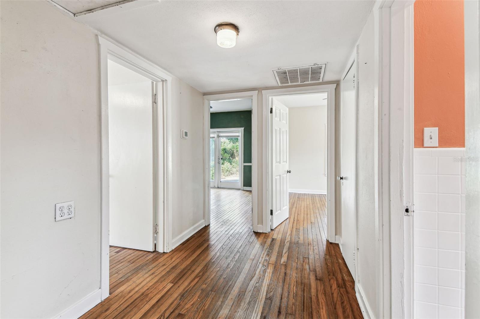 Image 39 of 58 For 5806 9th Street