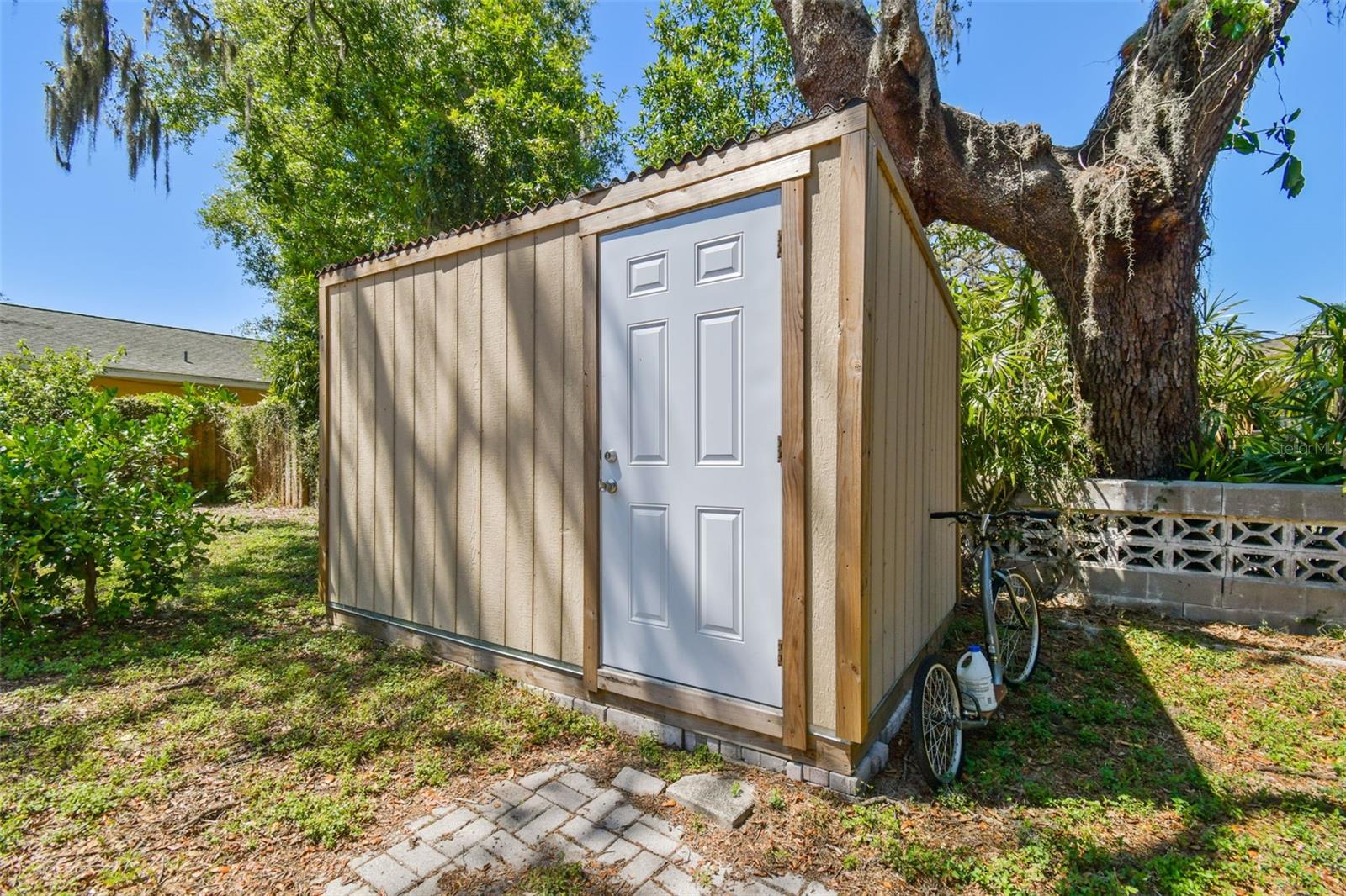 Image 6 of 58 For 5806 9th Street
