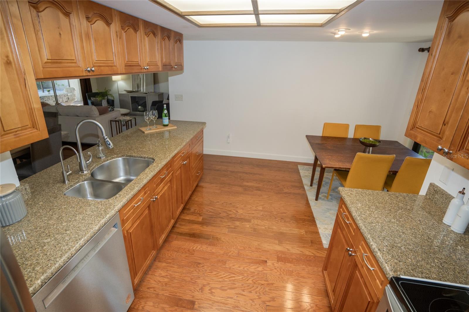 Image 10 of 29 For 13511 Avista Drive