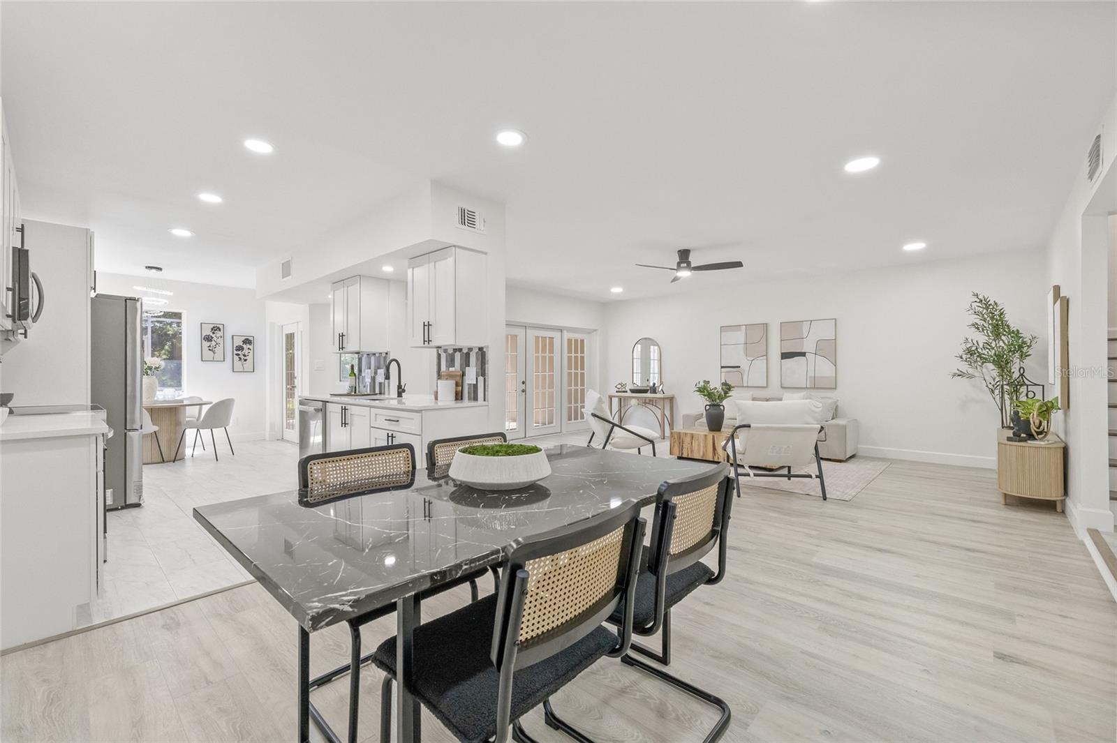 Image 9 of 46 For 13934 Clubhouse Circle 8