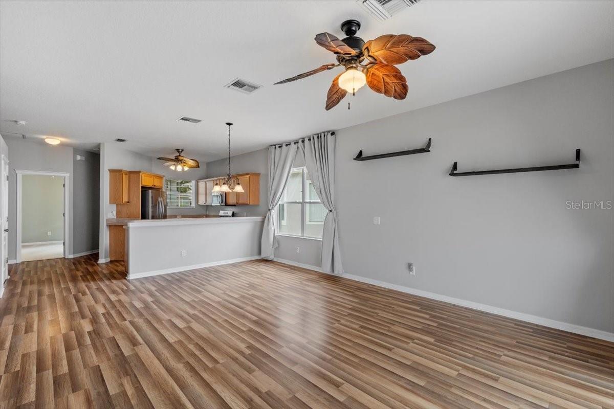 Image 11 of 32 For 6924 Surrey Hill Place