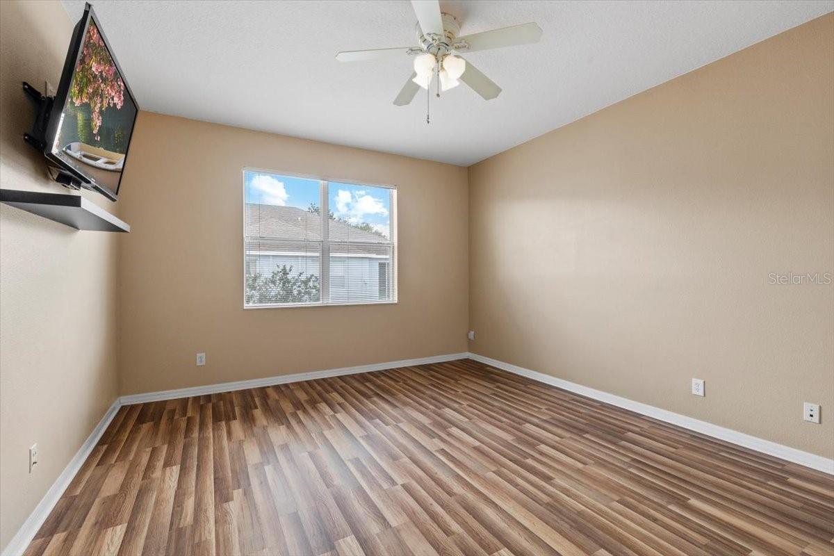 Image 15 of 32 For 6924 Surrey Hill Place