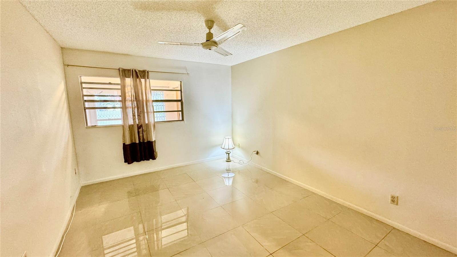 Image 7 of 14 For 601 Hercules Avenue 1304