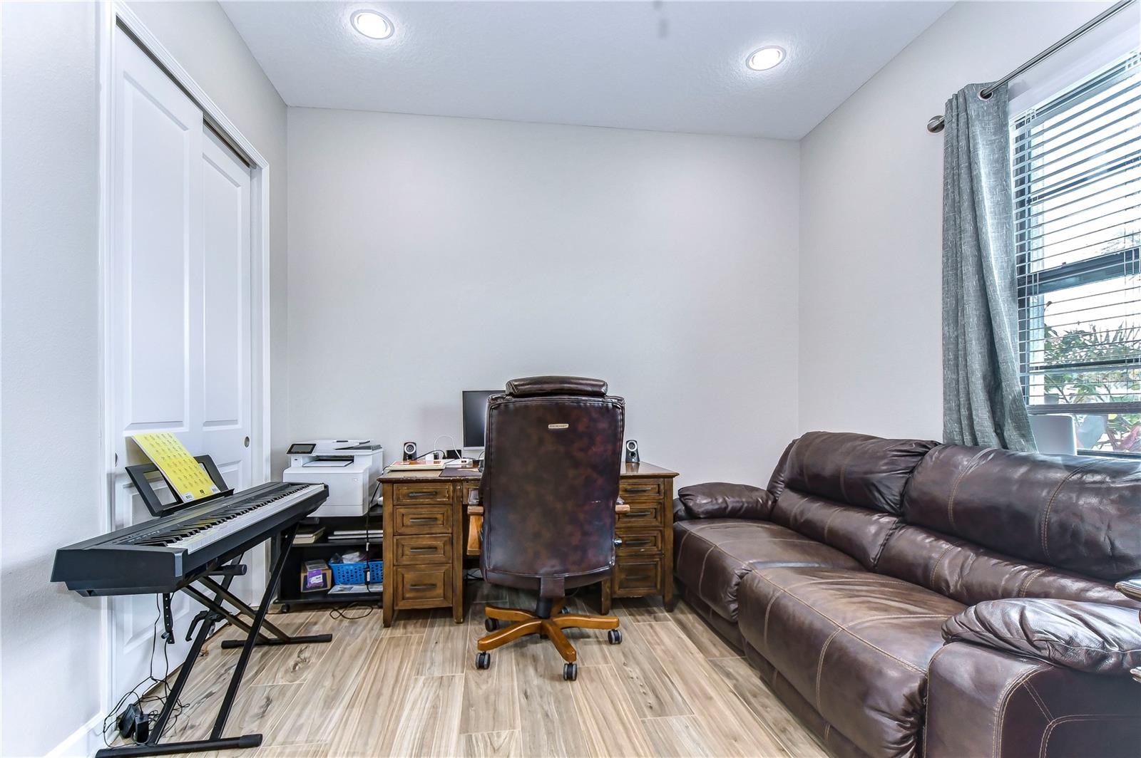 Image 6 of 55 For 31470 Fairhill Drive