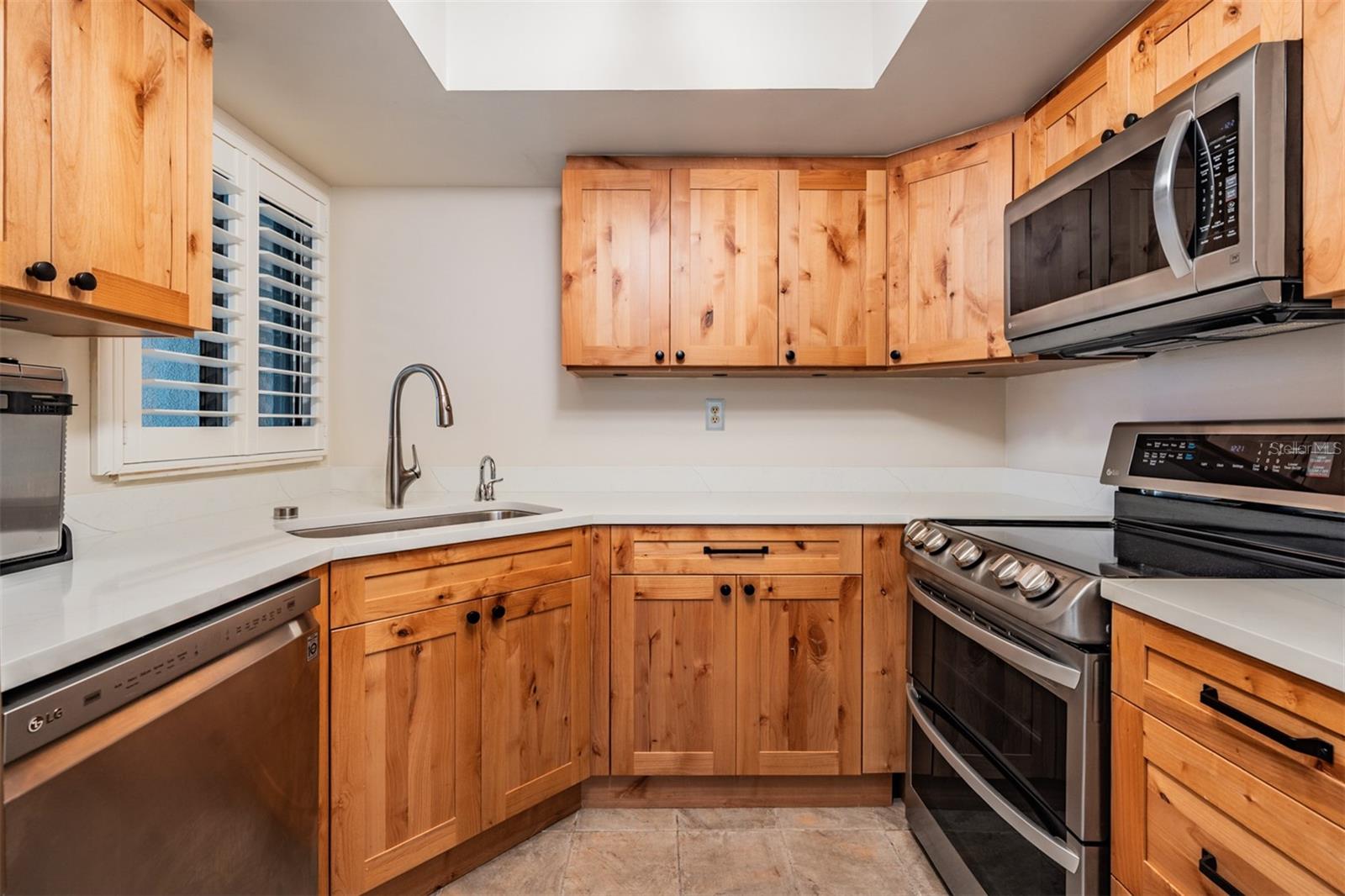 Image 12 of 62 For 11440 Harbor Way 5009