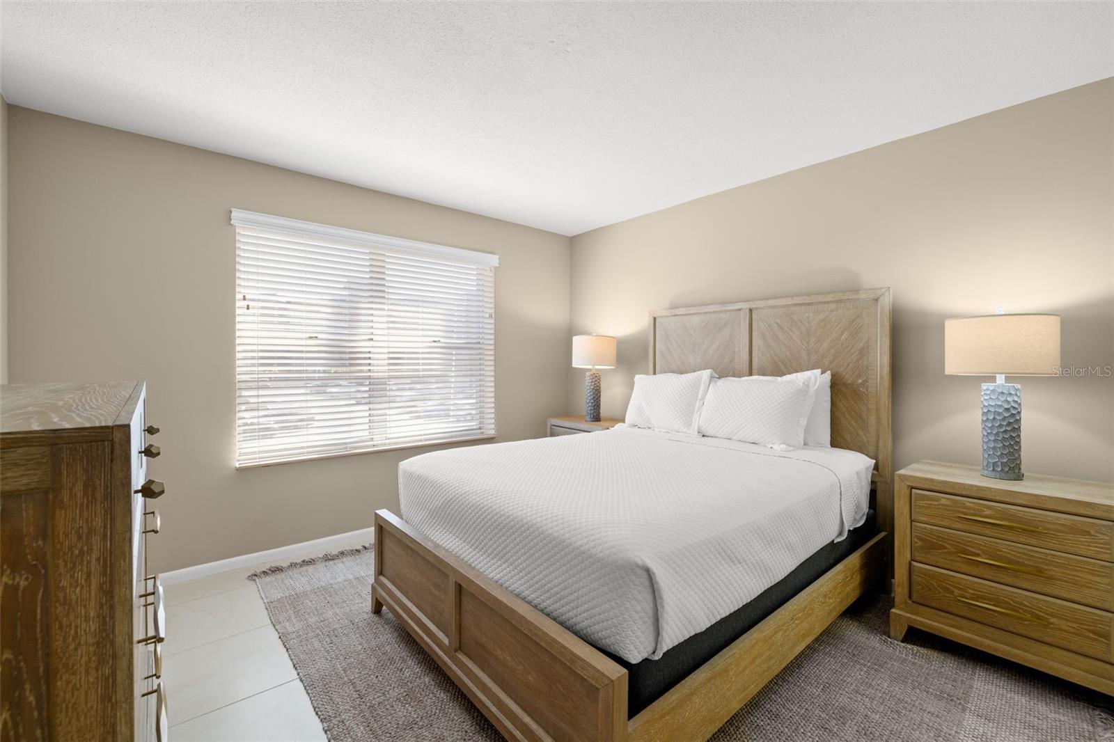 Listing photo id 17 for 5220 Brittany Drive S 309