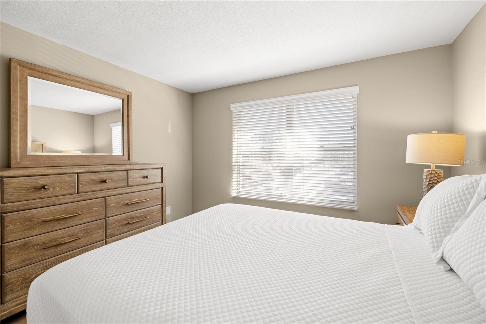 Listing photo id 19 for 5220 Brittany Drive S 309