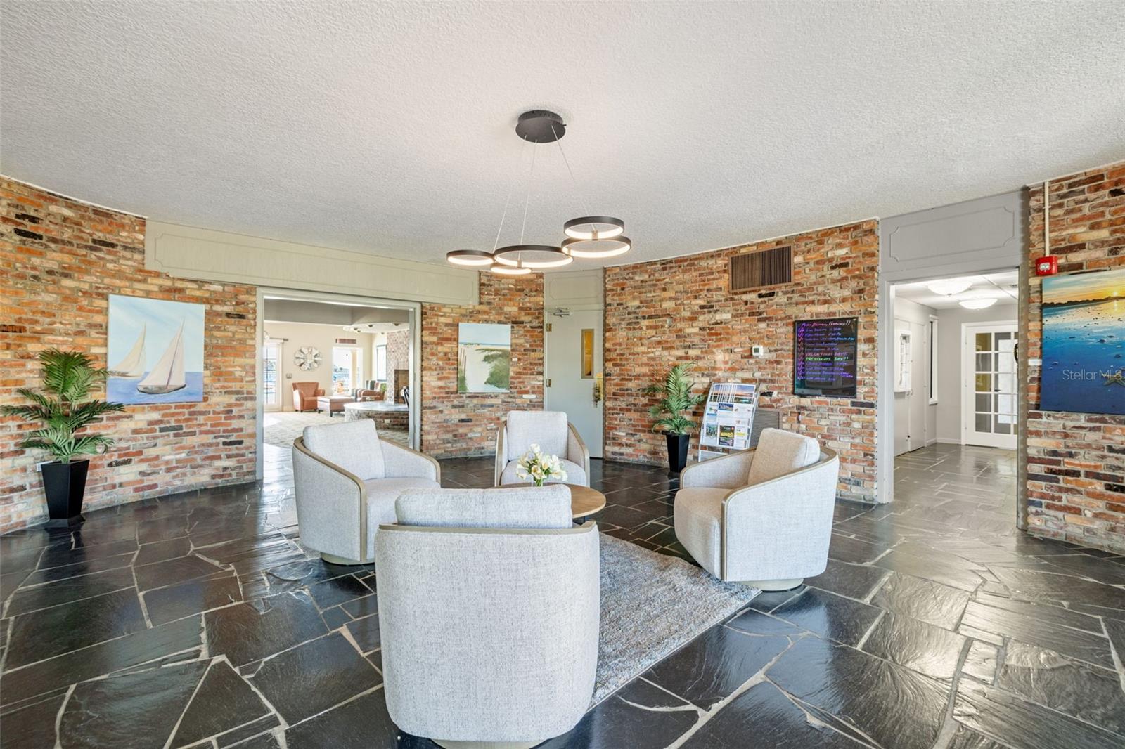 Listing photo id 25 for 5220 Brittany Drive S 309